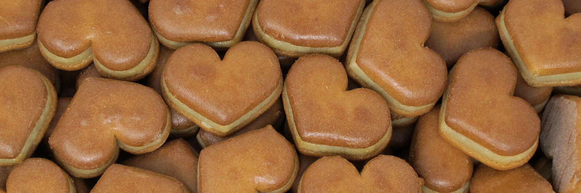 Confiserie, Süsswaren, Gebäck, Magenbrot, gebrannte Mandeln, Rahmtäfeli, Süsswaren, Erdbeeren, Jonasch, Basel